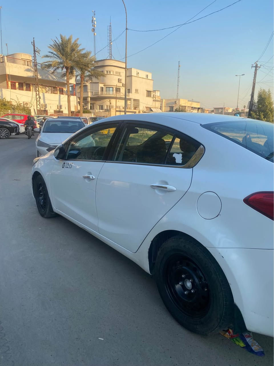 سيراتو 2015 خليجي فول عده البصمة والفتحة 
كير محرك لغد شاصي مكفول وسونارها واضح بالصور
مكاني زعفرانية او كرادة ***********
السعر 118 بغداد, العراق
