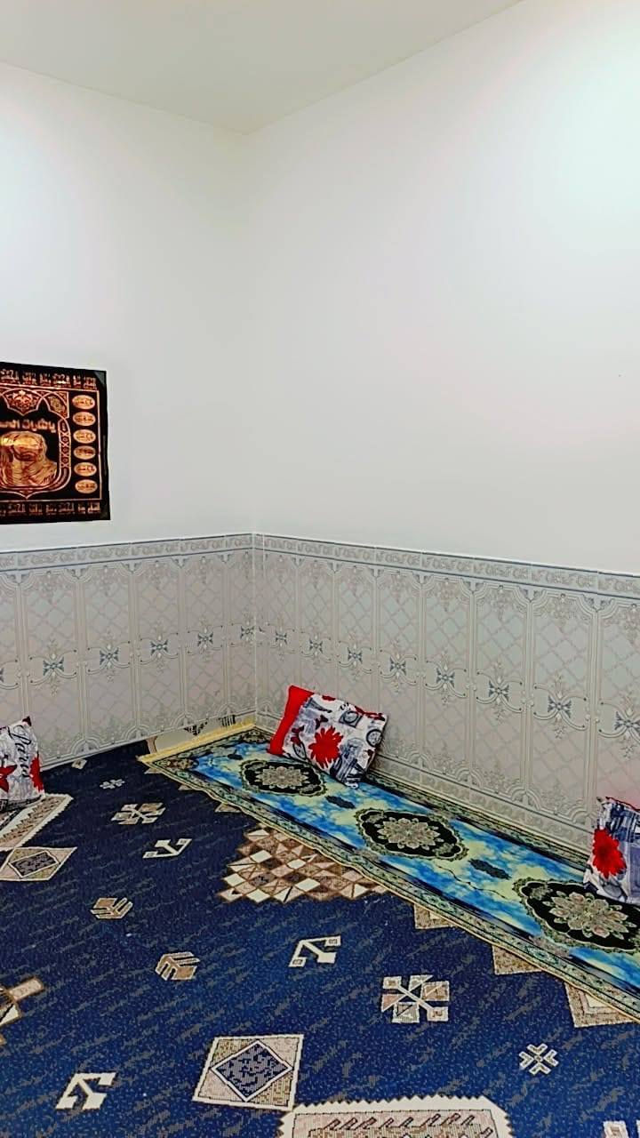 دار زراعي للبيع مساحة 100متر طابوك صب كونكريت ناحية سديناوية خلف صيدلية الروان السعر 65للاستفسار ***********
