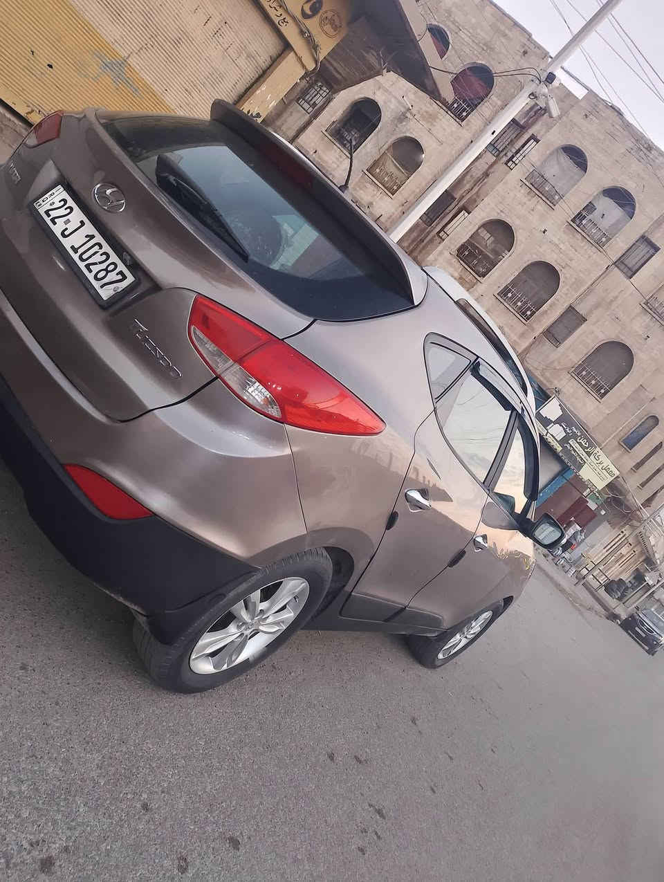 السلام عليكم
توكسن 🚙 موديل 2011
رقم أربيل جديد 👋 سنويه وهزه جديده 
بدون كاربون بانزين ⛽ شرط التحويل 🚦 فقط 
محرك وكير شرط 👋 
تبريد ثلج 🥶 مكيف الهواء 
طخم تاير طخم امامي خلفي جديد 👋 
📢 ظررها جاملغ خلفي صبغ والتكم بخ فقط وبدون دواخل شرط وكدام العين 👀 
🛑#السعر 115$💸 واذا عندك سياره مراواس هم استقبل الشراي يتصل *********** موصل جانب الايمن
