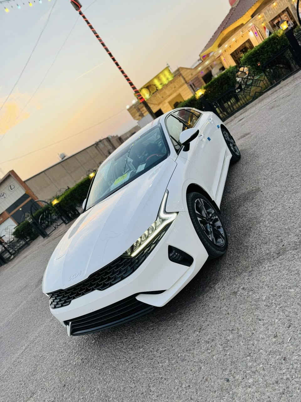 السلام عليكم 
للبيع k5 2023 خليجي 
ماشيه 49 الف 
تخم تاير جديد
السياره كفاله عامه
المواصفات /
مفتاح التشغيل بصمه
تشغيل عن بعد
محرك 2000
حساس خلفي
مري اشاير وشفط
قطعتين تبريد
بك لايت LED متصل
رقم السيارة بغداد بأسمي
للاستفسار *********** واتساب فقط 
السعر 215$ وبيها مجال 
عنوان السيارة / ميسان
