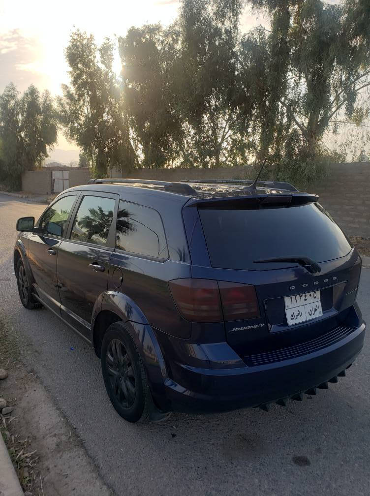 سلام عليكم 
دودج جورني ٢٠١٧ sxt لون نيلي
فول نظافة 100%
كير و محرك ب شرط
سيارة خاصة مال بيت ب إيد وحده
بيها ١ قطعة صبغ
ماشية ٩٠ الف
بصمة تشغيل و تشغيل عن بعد
تحديد سرعة
لايت زينون فووول 
طخم تايرات جديد
واتساب : *********** زاخو, دهوك
