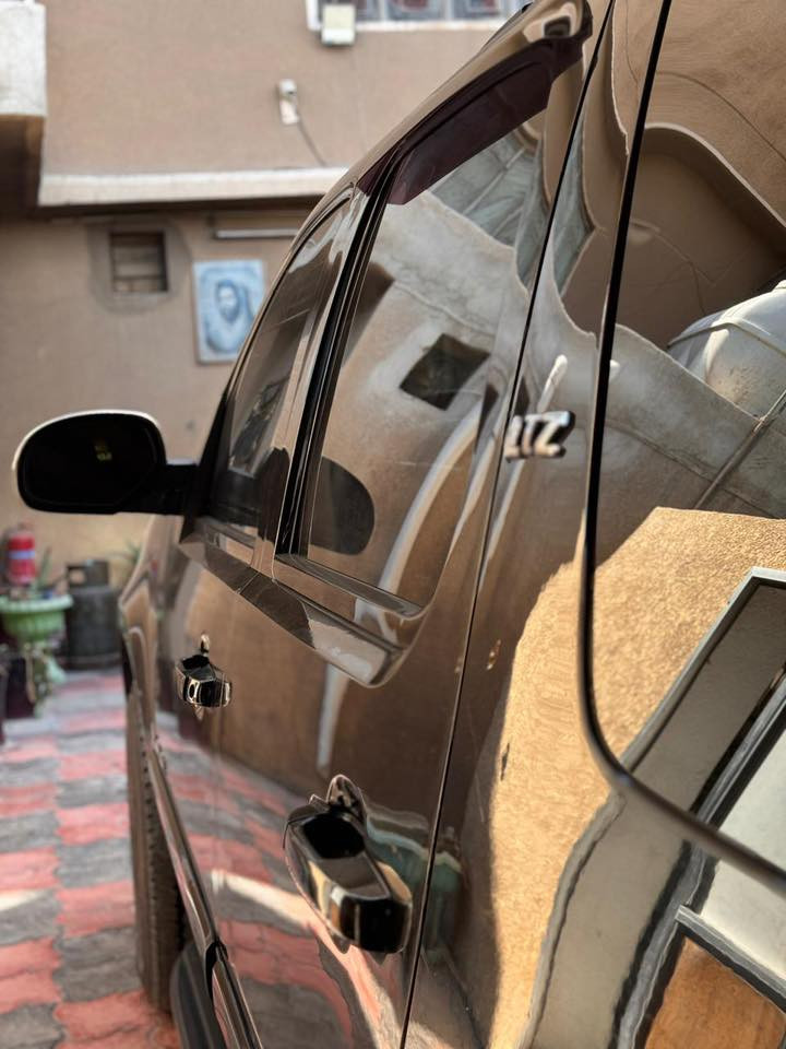 سلام عليكم ..
تاهو 2007 LTZ  فول مواصفات 
كلك بدون لوحات داخلة سياحة خليجي كفالة من الگص و الحادث و السرقة و الانتربول 
سيارة خير من الله ماشية 232 الف مكينة تخبل كفالة بيها صبغ اثر جراد اماكن محددة 
تدفئة تبريد 3 قطع كلة شغال تخم تاير جديد 
*الارقام الكويتية مالتها موجودة

***********
