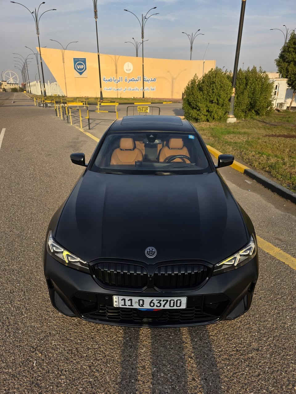 السلام عليكم
رمضان كريم  
BMW 330i Xdrive
4 سلندر B48
ماشية 28 الف كيلو 

السيارة مغلفة ppf ساتن بلاك
لدات امامية مغيره للون الاصفر
عليها داون بايب
وعليها شوته رياضية
السيارة قوية وصوتها كلش حلو
فول مواصفات  
 M package بلادي
داتا شو
harman kardon سماعات
مقاعد الامامية وستيرن تدفئة
كامرات وحساسات 360
قيادة ذاتيه
اوتو بارك + نظام الرجوع الاوتو 40 متر
 نظام النقطة العمياء
صندوق كهرباء + الفتح بالرجل 
وباقي مواصفات الbmw المعروفة
السيارة حادثها سطحي بدون لغد او شاصي 
 جديدة بكل معنى الكلمة بدون اي نقص او مسج

السيارة باسمي 
مكان السيارة بصرة
السعر 36000$ 
***********
