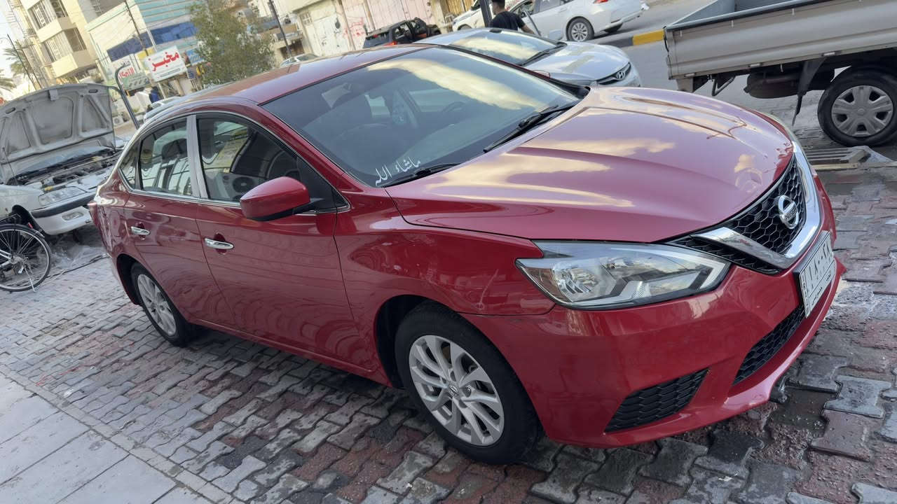 سلام عليكم : 

نيسان سنترا وارد امريكي 2018 sv 
مواصفاتها معروفه سياره نضيفه مثل ما تشوفون ضررها جاملغ خلفي بدون ايرباك ماشيه 89الفً ميل

للاستفسار ***********
