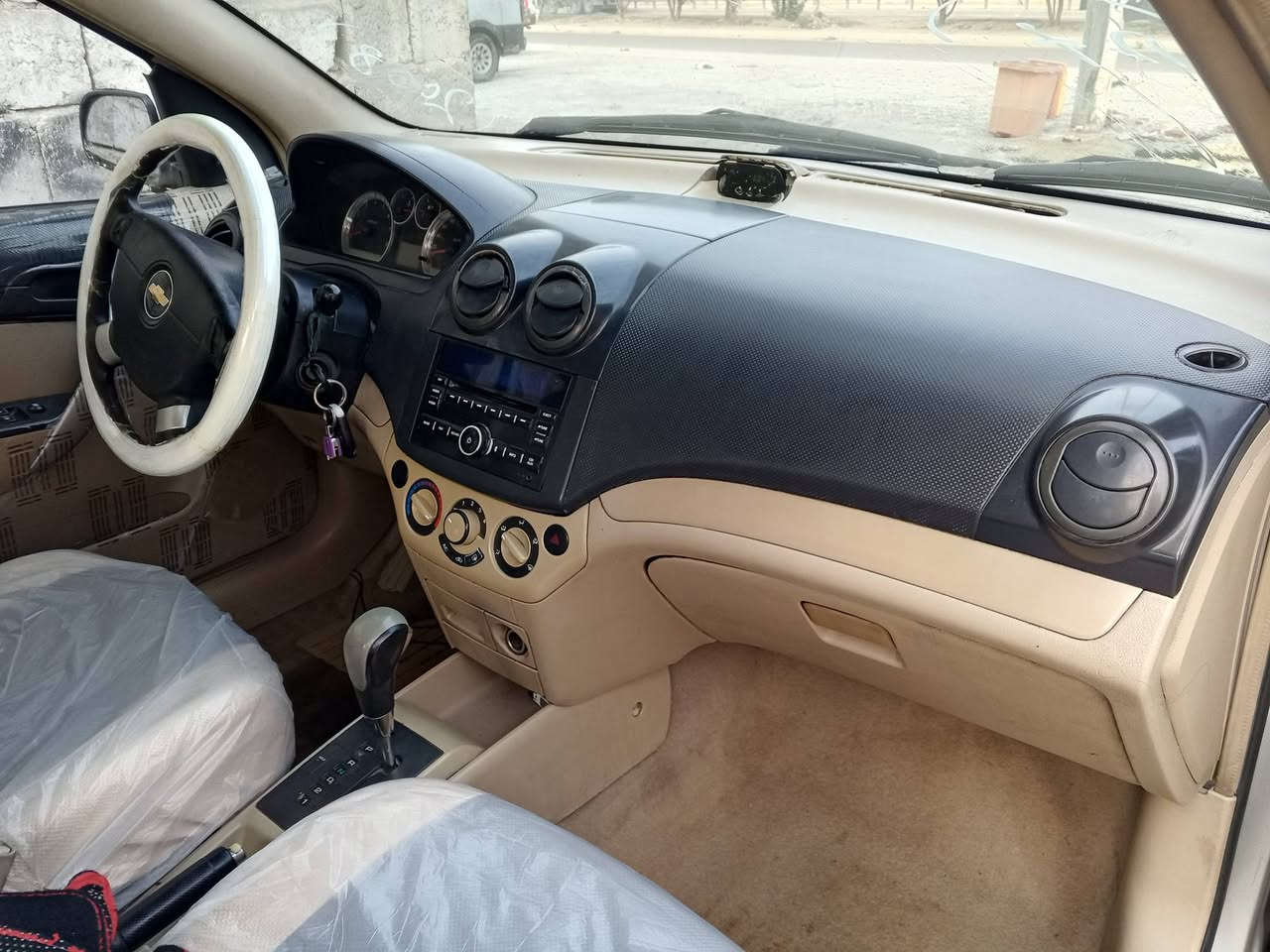 افيو موديل 2008 خليجي 
رقم نجف دولي مداور ثاني يوم 
جاهزه من كلشي مكينه 1600 خليجي كير اتوماتيك 
تخم تاير  حداديه  تبريد
 صبغ جاملغ امامي اثر جراد  والباقي مكفول 

سعر 60 وبيه مجال 
 عليه غرامات 300 الف ينزلن من سعر السياره 

مكانه نجف  
***********
