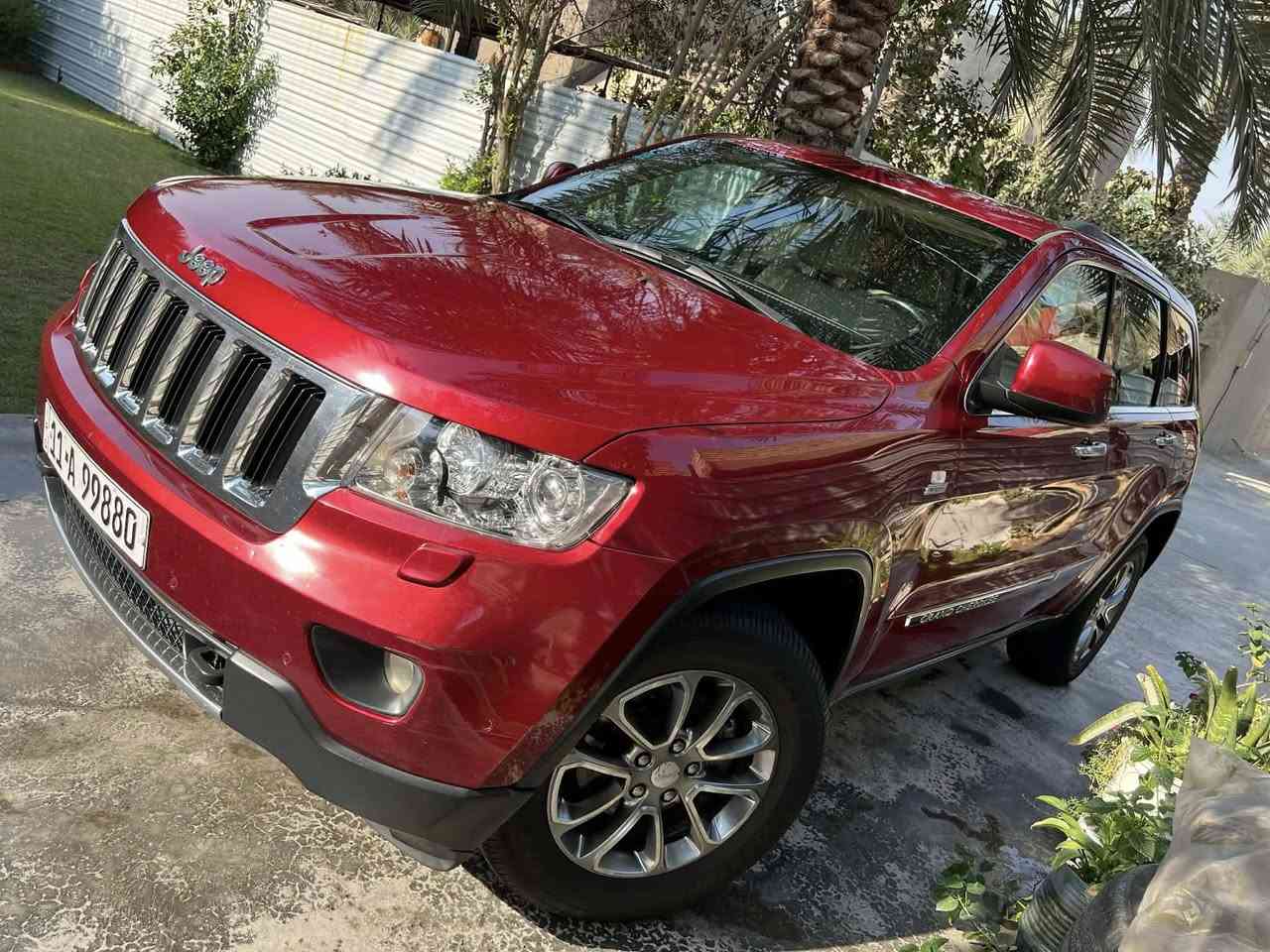 سلام عليكم
جيب موديل 2013 
خليجي ( limited )
مواصفات : كراسي كهرباء 
ستيرن كهرباء 
بصمه ابواب مع بصمه تشغيل 
نظام ترحيب
كروس سرعة 
مقاعد تدفئه الاماميه مع الخلفيه 
حساسات اماميه وخلفي مع كامره 
ثلاث هوكات 
فتحة سقف بانوراما 
منظومه زنون اصليه 
زراكات لايت اماميه 
نظام فور ويل متعدد الانظمه 
سستم صوت مع دمام خلفي اصلي 
سياره جدا نظيفة 
عليها ادامه كامله من تخم تاير وحداديه اماميه وخلفيه
وباتري جديد زيوت وفلاتر جديده وجاهزه 
رقم بغداد بسمي 
سنويه جديده 
مكاني بغداد 
سعر ١٩٠ وبيها مجال 

للاتصال : ***********
واتساب : ***********
