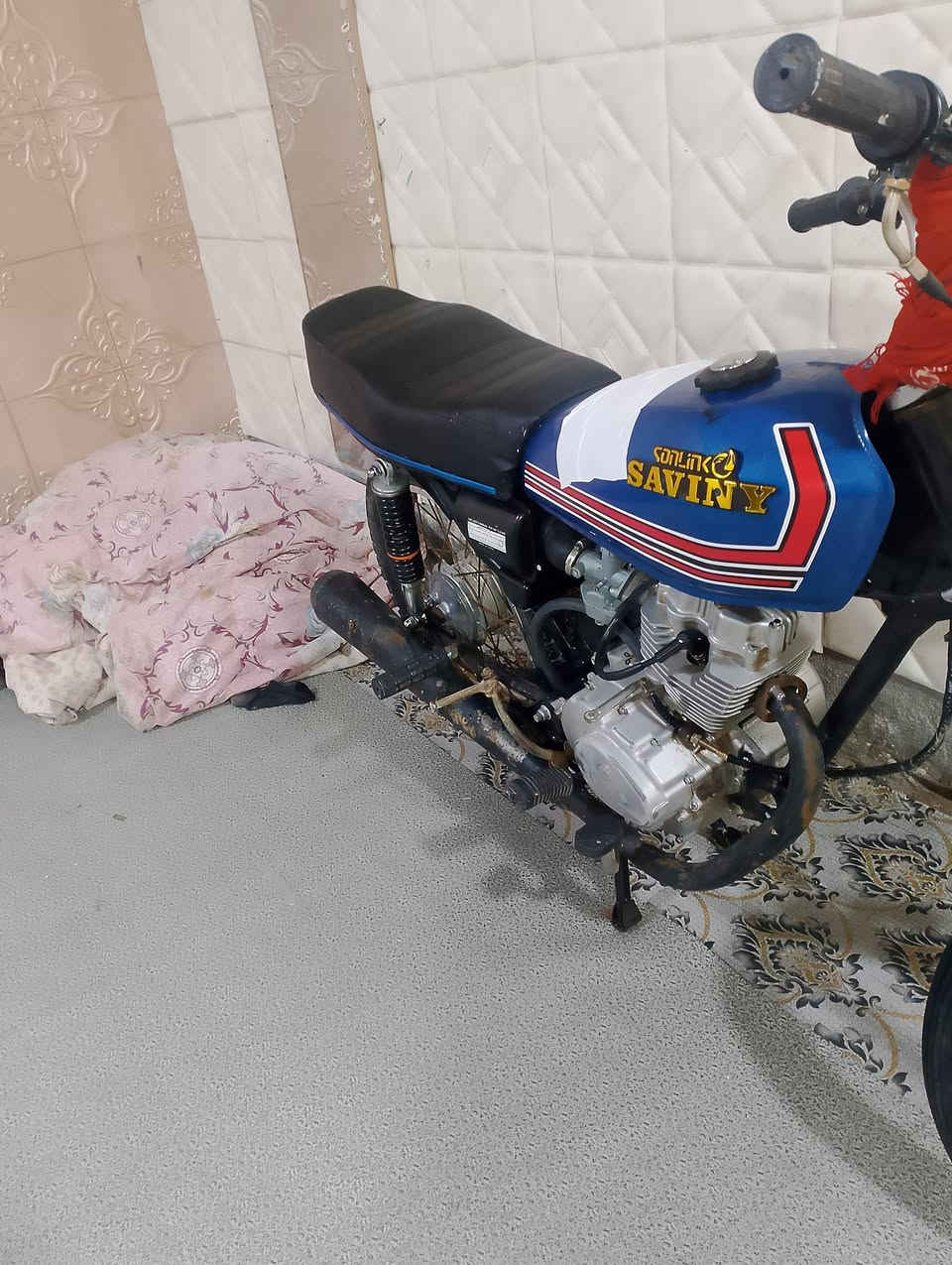 للبيع ادوات سعر 400وخمسين قفل 
بصره تنومه 
***********
