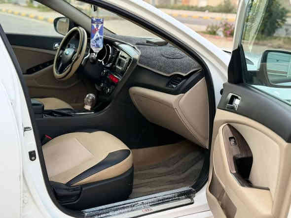 السلام عليكم كيا اوبتما موديل 2013 خليجي كفاله عامه من الدعاميه للدعاميه بيهة شخط 
بسيط مبين بالصور باب عكس السايق 
فقط هذا السيارة كفاله عامه 
محرك 2400 دوش شرط ممفتوح بي برغي 
بصمه تشغيل + ابواب 
مري شفط + حساس 
تبريد خلفي امامي 
تخم تاير حداديه تبريد بسمي 
السيارة ع ايدي من سنت 2014 
انظف اوبتما 
سعرهة 140 بيهة مجال بسيط جدا مكاني واسط قضاء الحي 
***********
***********
