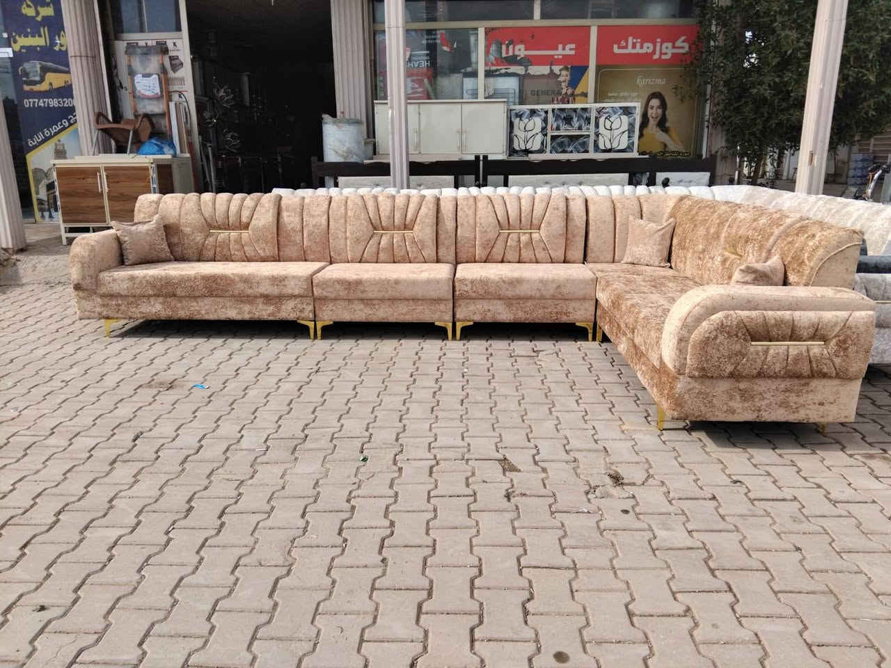 معرض ومزاد تبارك الرحمن 
السلام عليكم 
وجبه ديوان مودرن ١١ مقاعد و ٢٢ مقاعد جديد حطاطه سعر مناسب مكان بعقوبه شارع تحرير بهرز مجاور قاعات بيانو مقابيل مستشفى الحياه استفسار *********** يوجد خدمه توصيل
