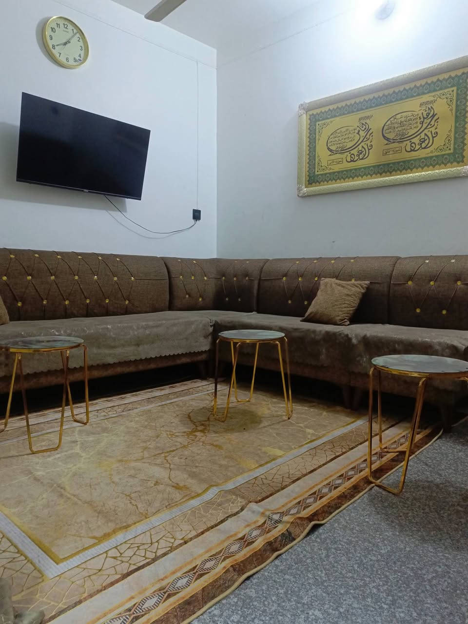 السلام عليكم تخم للبيع عشر مقاعد تفصال جديد 25 مكاني بغداد مدينه الصدر قطاع 10 السعر 250 وبي مجال الرقم 
                                            ***********
