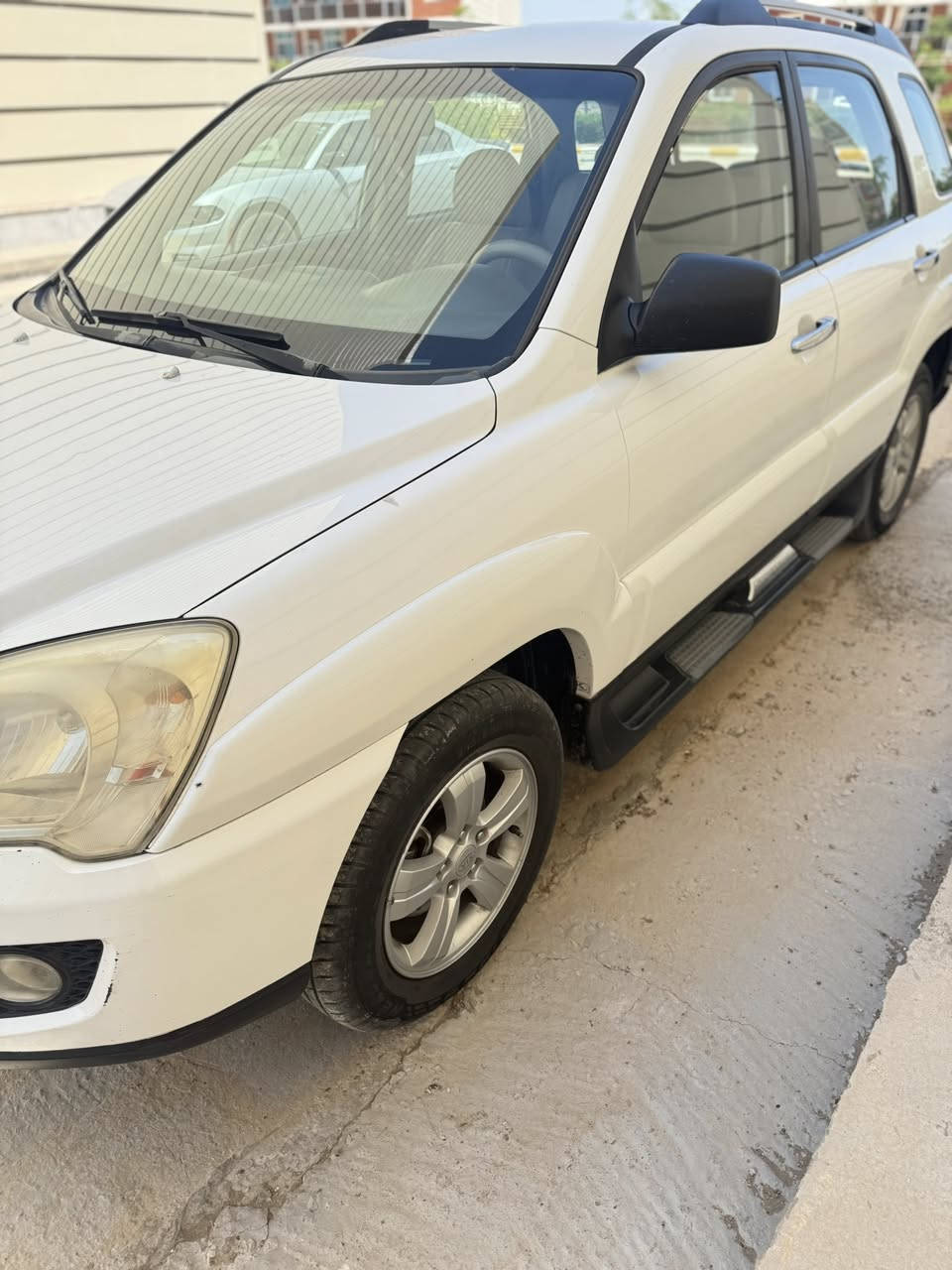 السلام عليكم 
كيا سبورتج موديل 2009 خليجي رقم دولي تحويل مباشر 
السونار مع الصور السياره خير من الله حداديه تبريد تايرات كله شركه السياره 
مكانها بغداد 
سعرها / 120 وبيها مجال 
هاتف / ***********
