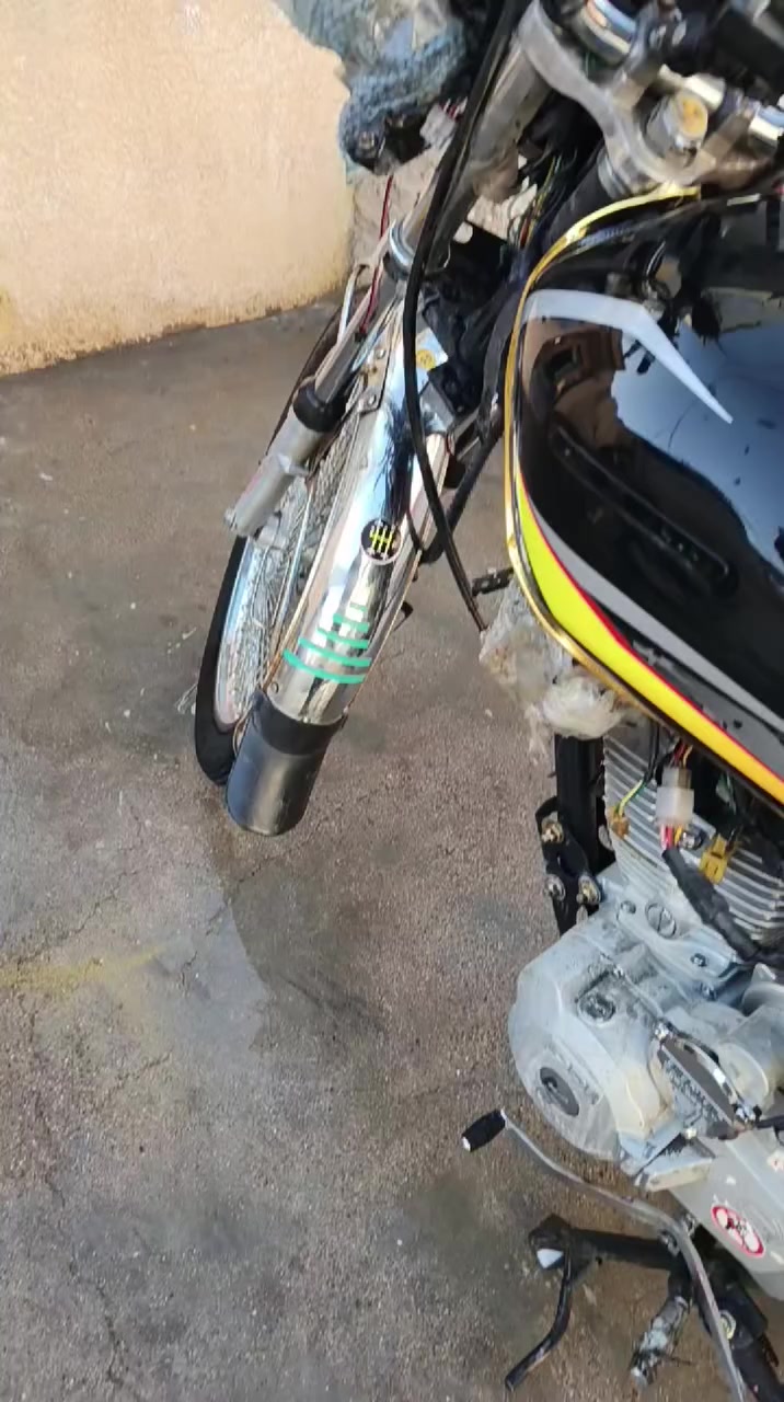 ئەم ماتۆرەم هەیە بۆ فرۆشتن mkz 2021 بەشەرتی هەمو شتێک کارەبایو مەکینەو تایەو ویلی مەنەفێستە لەقوەت بیزارە شوێن سلێمانی رەقەم ;***********
نرخی :380 مەعمەلەیه برایانە ❤
