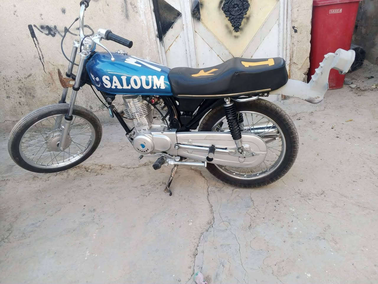 سلام عليكم دراجه لبيع موديل ١٩ تعمير ٢٥ بيها مكينه انتنس قبل رمضان بيوم صعدتها مكاني نجف حي الرحمه *********** السعر ٨٠٠ وبيها مجال
