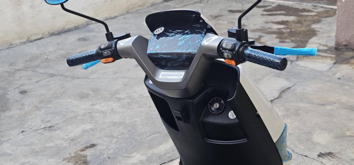 السلام عليكم 
مطور للبيع 
موديل 2025
5بطاريات شرط انطيك ع الفحص 
3نمره
وايرمنيه كلها شغاله 
ملف شرط 
عقل شرط 
سويج +بصمه 
مطور معروفه موصفات 
#السعر575 وبي مجال 
عنوان موصل الأيسر 
***********
