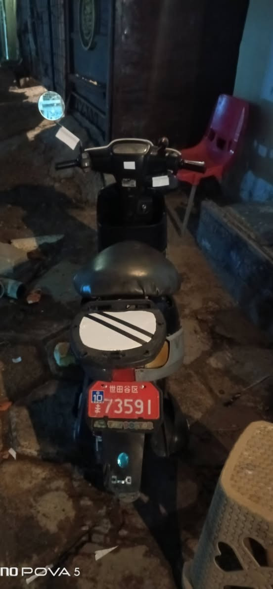 السلام عليكم للبيع بطه اخت الجديد نضافه فول مكفوله شاصي ومحرك كفرات ابلاديه شلعه فول كهربائيات كله شغاله هورن لايت أشاير سلف  بس نقصه باتري ضعيف  وقفل جنطه مكان كربلاء طويريج السعر 300 وبيه مجال الشراي يتصل ***********
