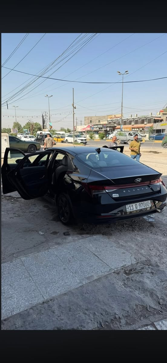 سلام عليكم  النترا موديل ٢٠٢٣ نص فول حادث بنيد وجاملغ البنيد مصلح ومصبوغ نصه والجاملغ طرف بارد  وبيها رصعه بسيطه بالجاملغ الخلفي من امريكا  السعر ١45 وبيها مجال بسيط 
مكانه بغداد الدورة 
***********
