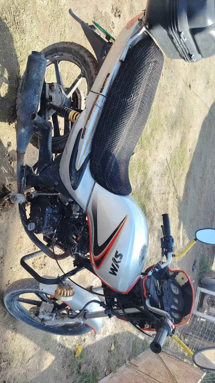 سلام عليكم موطور سايم لبيع موديل 17 عداد بدون اوراق اتكفل من سرقه سعر 500 وبيه مجال مكاني فلوجه كرمه ***********
