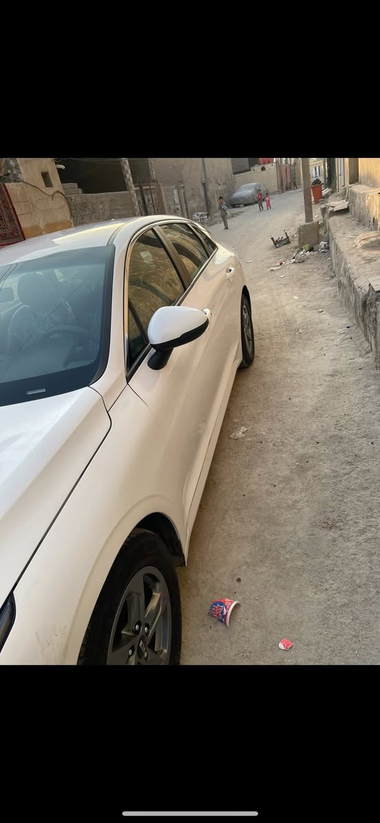 السلام عليكم
كي فايف 21معوقين اسوي  وكالة رقم ذي قار باسم بنية معلمة 
وارد امريكي 
حادثه فقط الموجود الي بلصورة تبديل قطعتين جاملف وبنيد فقط بدون دواخل ما واصله للعرضانية الضربه ولباقي كفالة السيارة نضفية مكينة ١٦٠٠ تيربو ماشية ٩٤ فقط تبريد تدفئة مكينة گير كله كفالة 
مكاني البصرة گرمة علي 
سعرها ١٥٢ وبيه مجال 
للاستفسار ***********
