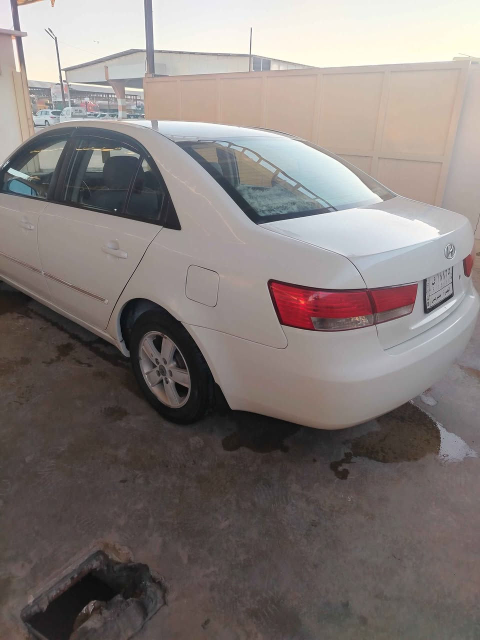 سوناتا موديل 2010 وارد كوري محرك 2400 مصبوغة عام اثر ضربة في الجاملغ الخلفي تبريد شغال السعر 85 وبيها مجال للتواصل *********** النجف, العراق
