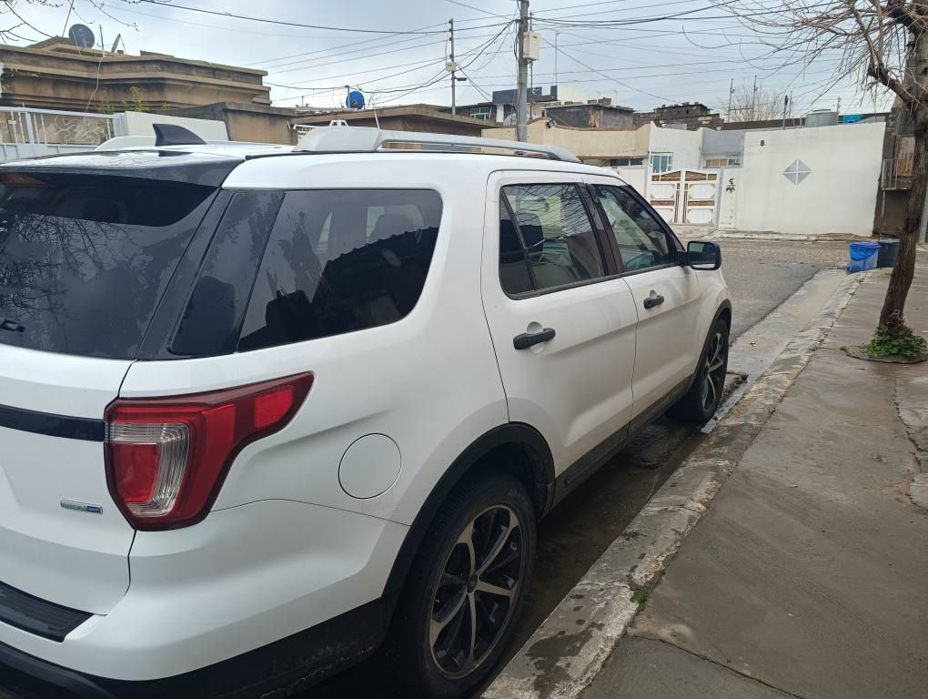 Ford explorer 2019
مەکینە 6 بستۆن مەرغوب 
گێرو مەکینە بەشەرت نەکراوەتەوە
یەک پارچەو پەڵەیەکی بۆیاخە بێ ناوگرتن
سێ ڕێز کوشن . تەبرید مەرکەزی . دەبڵ اکسل . ڤۆلیوم . شاشە . کامێرا . بلاجکتۆر . لایت زینۆن . جام کارەبایی . تەحدید سورعە . ABS .  ویل کرۆم . زۆر مواسفاتی تر 66 هەزار ڕۆشتوە 
بەناوی خۆمەوەیە تحویل و وەکالە دەکەم
سەنەوی و هەزەی تازەیە تایەکانی تازەن

***********    *********** شمشمل, السليمانية
