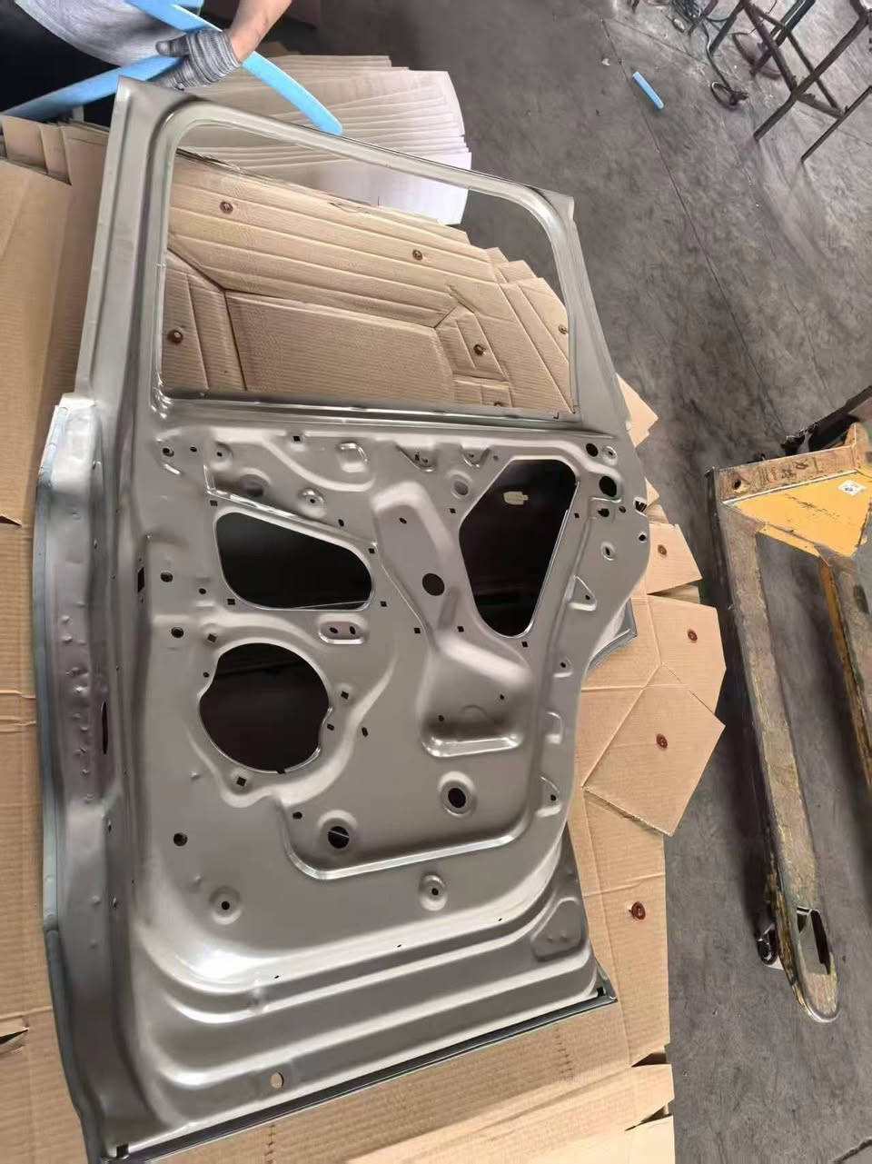 R2 ZONE
دەرگای میتسیوبیشی اوتلاندەر فول کوالێتی
Mitsubishi outlander 2022-2025
***********—***********
***********📞📲
