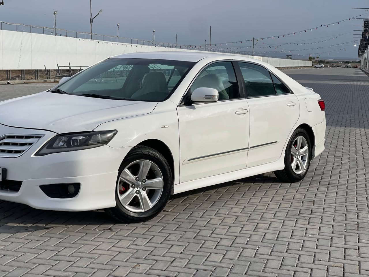 تۆیۆتا كامری 

مۆدێل ٢٠٠٨ خەلیجی
ڕەنگ سپی
ناوزەرد فۆڕمیكای بیلاد
ڕەنگی سپی
مەكینە 2.4 بیلادی مەرغوب 
گێڕ و مەكینە بێ عەیب
ڕەقەم سلێمانی بەناوی خۆمە هەتا كۆتای ٢٠٢٧ 
كامل جوانكاری و كراوەتە سپۆرت
پێش و دوای لێگزز عەدەسە و لید
ئاوێنە ئیشارات
دەبڵ ساڵۆنسای بیلاد
٢ پارچە و نیووی بۆیاخە

سعری ١٠٣ وەرەقە  و مەعمەلە
شوێن كەلار
ڕەقەم تەلەفۆن
*********** كالار, السليمانية
