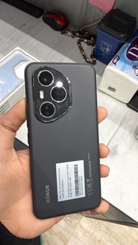 Honor 400 Pro 5G مستعمل اللون الاسود، ذاكرة 512GB السعر 615،000 الف 07...