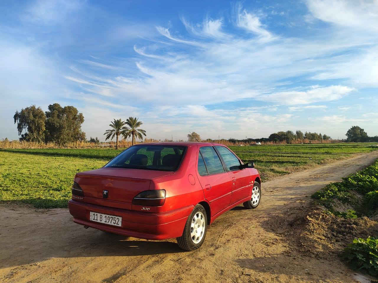 السلام عليكم
(مكلف بالنشر)
بيجو 2001 رقم بغداد انكليزي  تحويل مباشر ..محرك كير تبريد كهربائيات مكفولات  . السيارة بيهاالباب  الامامي عكس السائق مصبوغ بس.
 سعرها (50)وبيها مجال للطيبين.. مكان السيارة اليوسفية ناحية الرشيد . مكلف بالنشر رقم صاحب السيارة ***********
