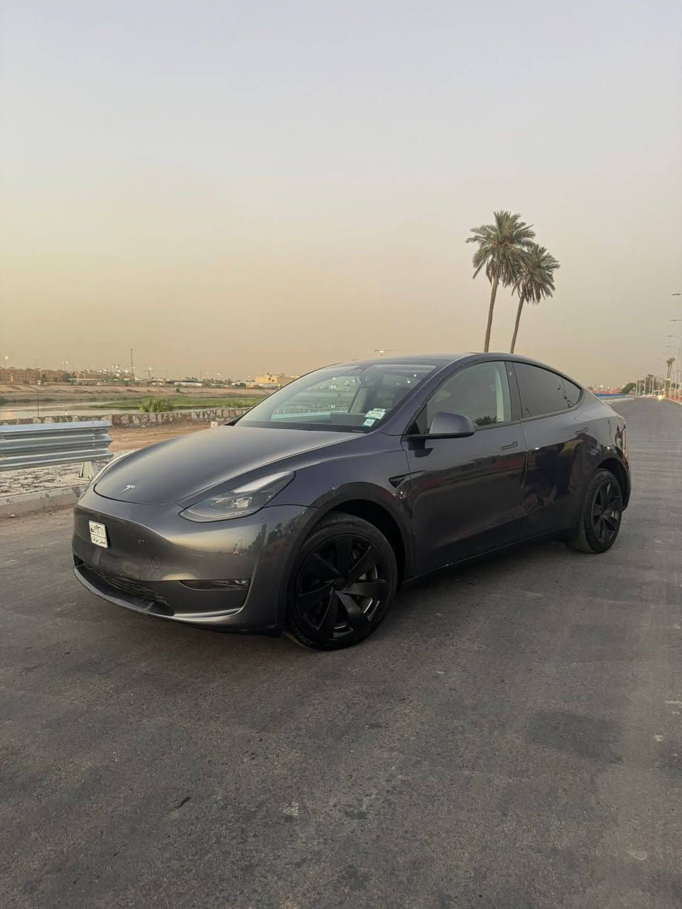 السلام علیکم تسلا مودیل 2023 y لونك رينج دبل ماطور ماشي ٤٠ 
داخل اسود 
اون لاين 
تخم تایر جدید   
بدون صبغ بدون تبدیل بدون بارد مواصفات معروفة صور الحادث ناشرها سعر 23 وبي مجال ***********  الشراي يخابرني ويدلل

