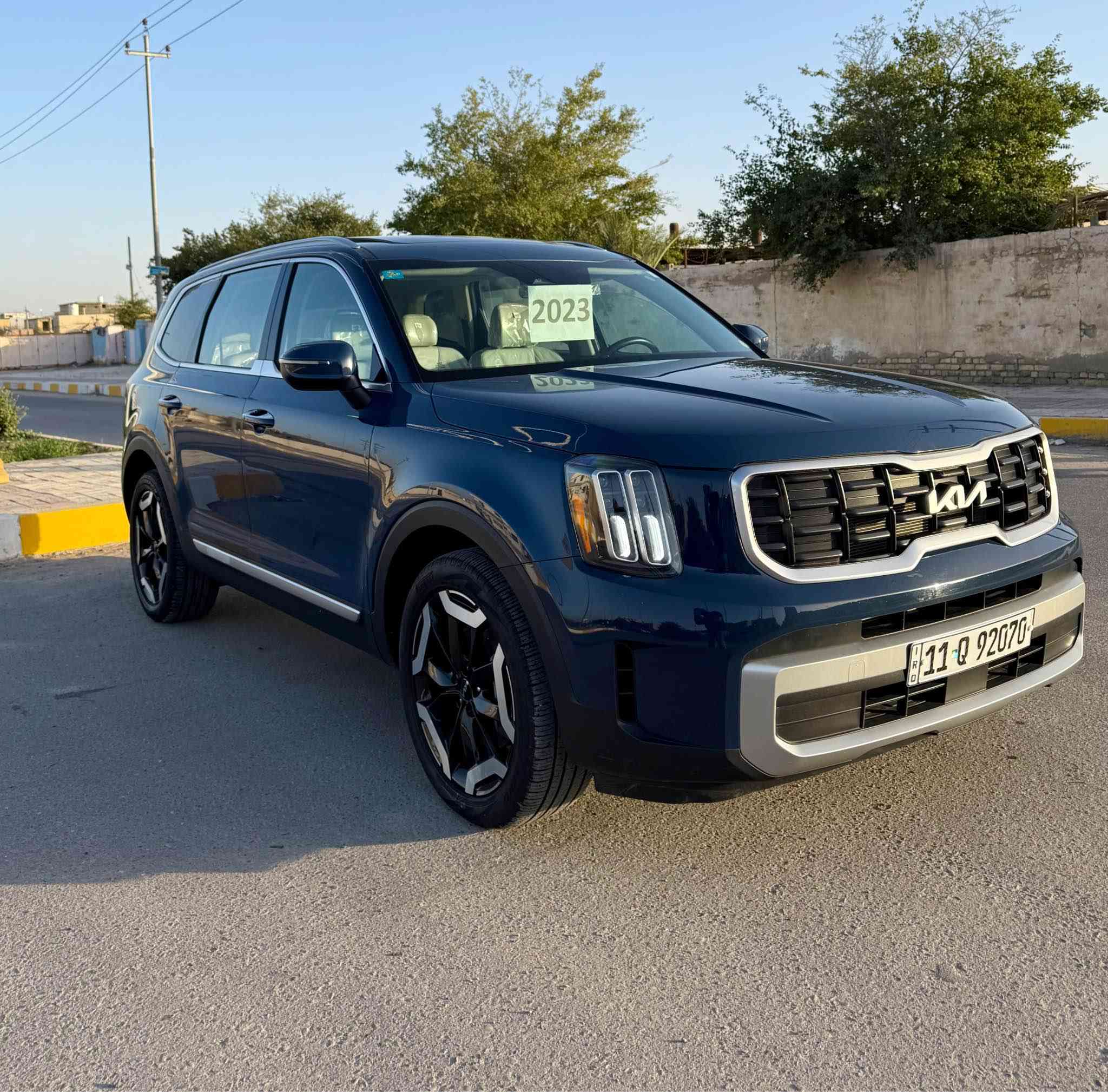 للبيع 💯💯
30 الف دولار بيهة مجال 
مكفولة رقم بغداد بسمي 
كيا تيلورايد2023 
وارد امريكي 🇺🇸
محرك : 6 سلندر 3800 
الضرر ✖️ : بدون اضرار تقرير مياه امطار للدوسة 💧✅ 
شرط 🔥 تقرير السيارة بأمريكا تعمل وتسير 
ماشية 15 الف  
كير- محرك - كهربائيات 🔥🔥 وين 
ما يعجبك افحص ✅
مواصفات ✅ : ( شاشة - كامرة خلفية - فتحه سقف كشن تدفئه تحديد مسار - مثبت 
سرعة - اوتو هولد - وضعيات قيادة - قيادة خاصة 
للمنحدرات - رادار امامي - رادارات جانبيه - اشارة بالمري - 
حساسات خلفية - توقف ذاتي - انظمة تحذير - مقاعد 7 راكب
تحكم كهربائي - لايتات زينون LED 
#السعر :300 ورقة بيه مجال💵  // السيارة مرقمةبغداد باسمي  تحويل ثاني يوم ✔️
 الشراي يتصل : ***********
مكان سيارة : // ناصريه مركز الشموخ  // ناصرية, ذي قار
