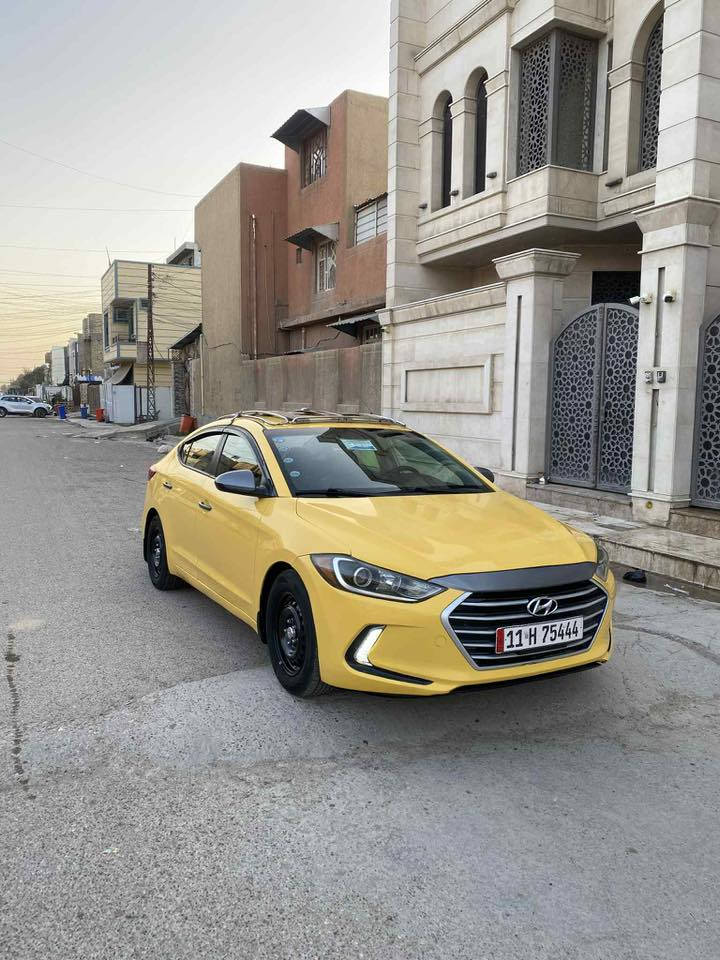 السلام عليكم النترا موديل 2017 وارد امريكي حادثها مرفق بل منشور السياره كله ليبل واحد بدون تبديل بدون دواخل السياره بجم كبس 
مواصفات 
شاشه 
كامره 
تحكم ستيرن جيهتين 
مانع نزلاغ 
ثلاث انضمه قياده 
لد ثلجي 
محرك 2000 دوش لا تبخير و لا تنقيص
كير at المرغوب 
السياره جديده و جاهزه من كل النواحي  رقم بغداد الدولي بسمي مصفره هيه و غرامات سنويه جديده مكان السياره بغداد رقم الهاتف ***********
