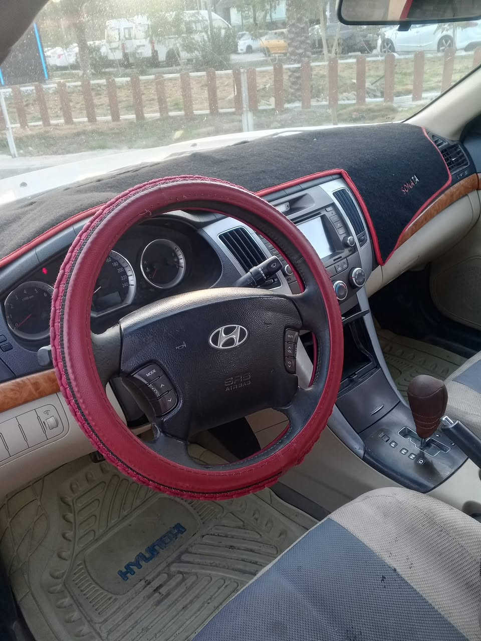 سلام عليكم سوناتا2010
فول موصفات خليجي 

اشايرة بالمري 

مكينه 2400

حدادية جديدة تخم تاير جديد

سيارة جاهزة من كلشي 

بية صبغ حزام بدون ضربة لجمالية

مكان سيارة دوانية 
رقم سيارة نجف دولي باسمي 
مداور ثاني يوم
السعر126وبيها مجال 
***********
