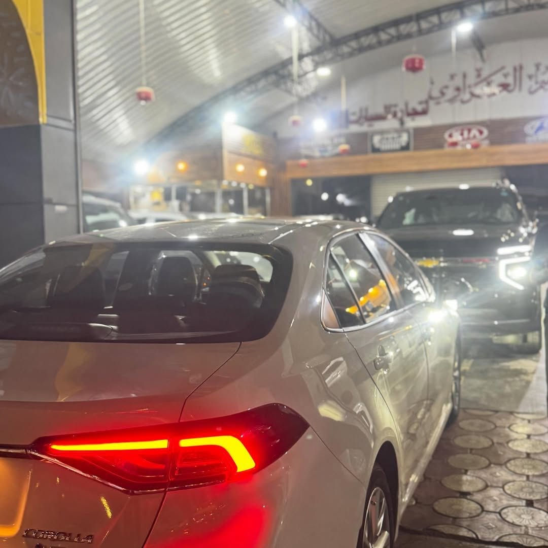 للبيع تويوتا كورولا 2025 هايبرد (فول كامل) - بحالة الوكالة

الوصف:

فرصة مميزة لاقتناء سيارة الاعتمادية والأناقة، تويوتا كورولا 2025 هايبرد (خليجية)، السيارة بحالة ممتازة جداً ومواصفات كاملة.

المواصفات الرئيسية:

 النوع: تويوتا كورولا (Toyota Corolla)

 سنة الصنع: 2025

 الفئة: هايبرد (Hybrid) - فل كامل

 المشي: 5،000 KM فقط
السيارة اخت الزيروا 
 المصدر: خليجي

أبرز المميزات:

 محرك هايبرد اقتصادي جداً في استهلاك الوقود.

 ناقل حركة E-CVT سلس.

 فتحة سقف.

 شاشة ترفيهية ذكية تدعم Apple CarPlay و Android Auto.

 أنظمة أمان متطورة (حساسات، كاميرا خلفية، مثبت سرعة).

 تشغيل بصمة + دخول ذكي.

 جنوط ألمنيوم بتصميم عصري.

 داخلية نظيفة جداً ومريحة بل كامل الجامات اوتو بل كامل 

حالة السيارة:

السيارة بحالة الوكالة، خالية من أي مشاكل ميكانيكية أو كهربائية، صيانة دورية منتظمة. (مكفوله من دعاميه للدعاميه)

السعر المطلوب: [ خاص ] 

للتواصل والاستفسار:

يرجى الاتصال أو المراسلة عبر واتساب على الرقم: ***********
