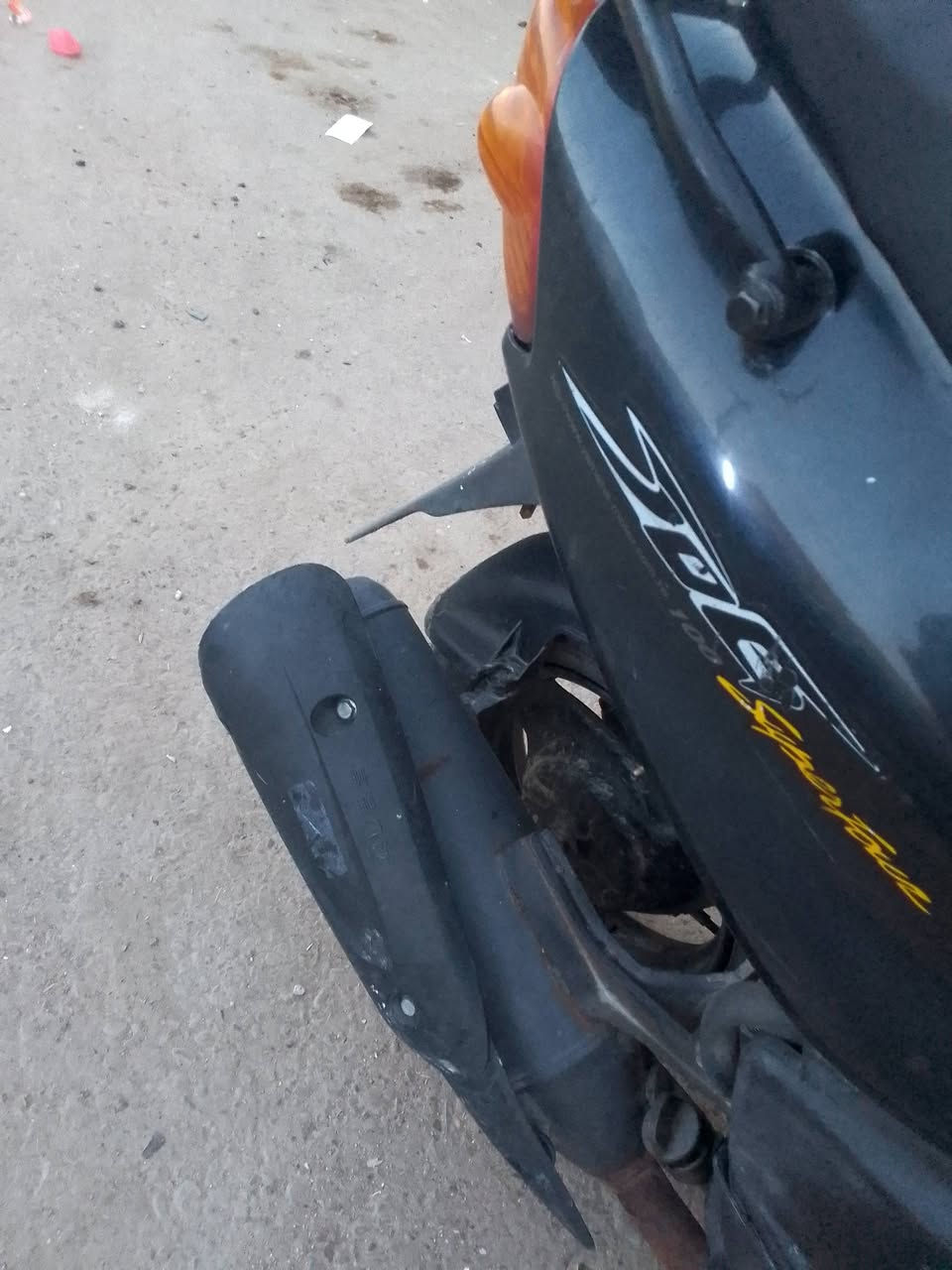 بيع مستعجل دراجه حلوه شامره بالبيت  مشتريه ب٥٠٠ بشهر الثاني بس اخوي انگلب بيه وريد ابيعه لأن انخاف عليه سعره ٣٥٠ اوراق بيه اصوليه ماتلگه هيجي سع مكاني نهايته حي اور


**إذا كنت صاحب هذا الإعلان وتريد حذفه لأي سبب، رجاءا أرسل رسالة إلى الدعم الفني**