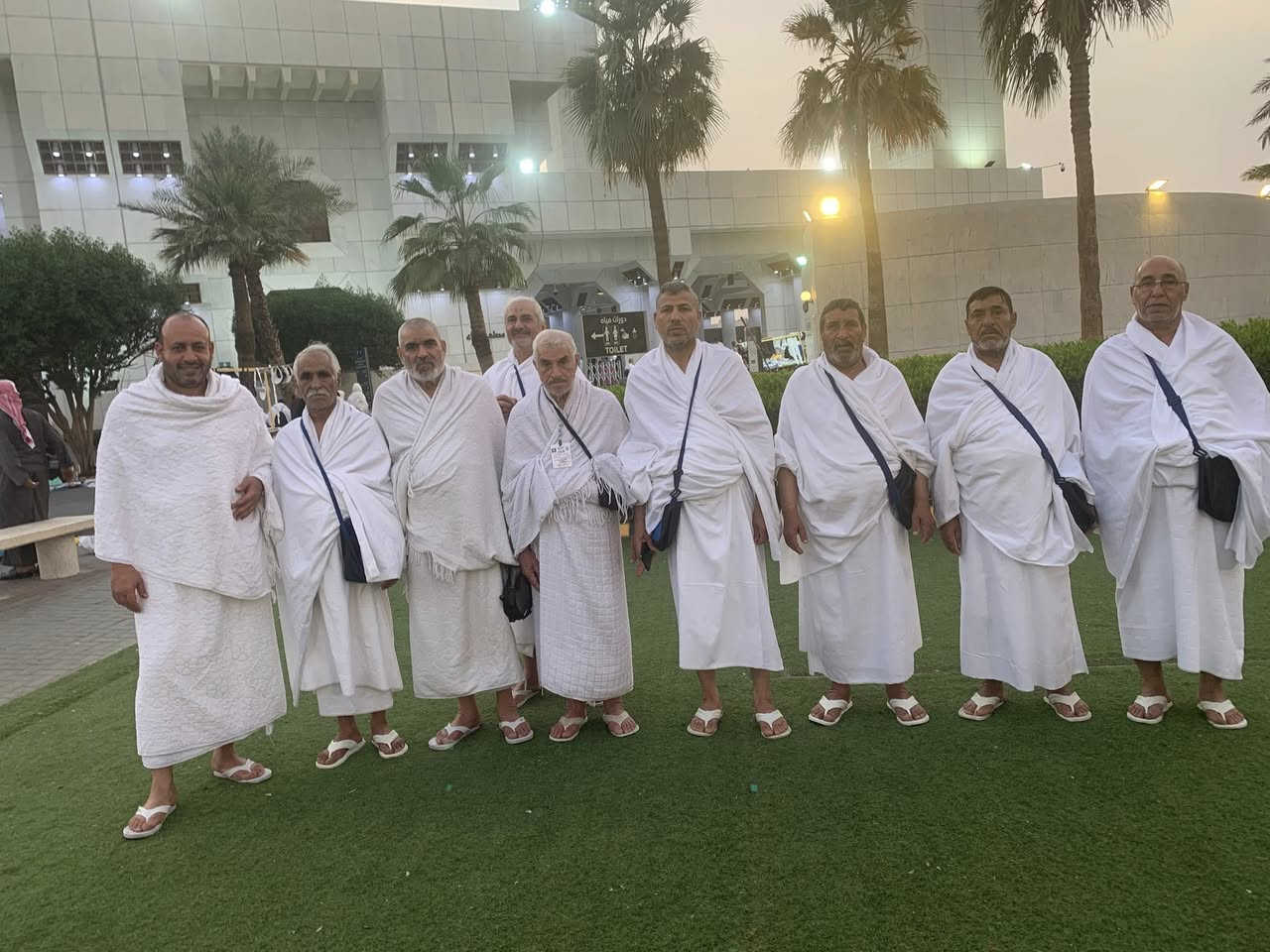 عاجل على راغبين بل العمره شوال المبارك بعد العيد يرجى تسليم الجوازات من اول يوم رمظان وذللك لان الفيزه تتوقف في شوال 
برنامج العمره 700 الف فندق نقل مزارات مرشد ديني كادر اداري طعام هدايه احرام وجنطه مع ربطه نسائيه باص حديث خدمات في الطريق للحجز ***********
