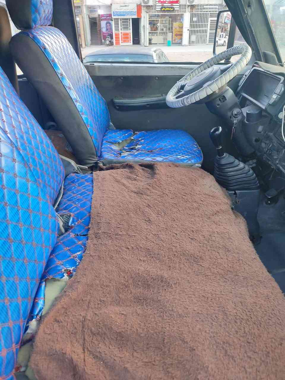 سلام عليكم اسيا للبيع موديل 93 سنويه ل 28 مصفره هيه وغرمات خطهه حي العامل كربلاء مكينه 3000مكفوله كير مكفول تخم تاير باتري جديد سلف جديد داينمو جديد سياره جاهزه وحلوه السعر 52 وبيه حك الجيه ***********تريد وكاله تريد تحويل
