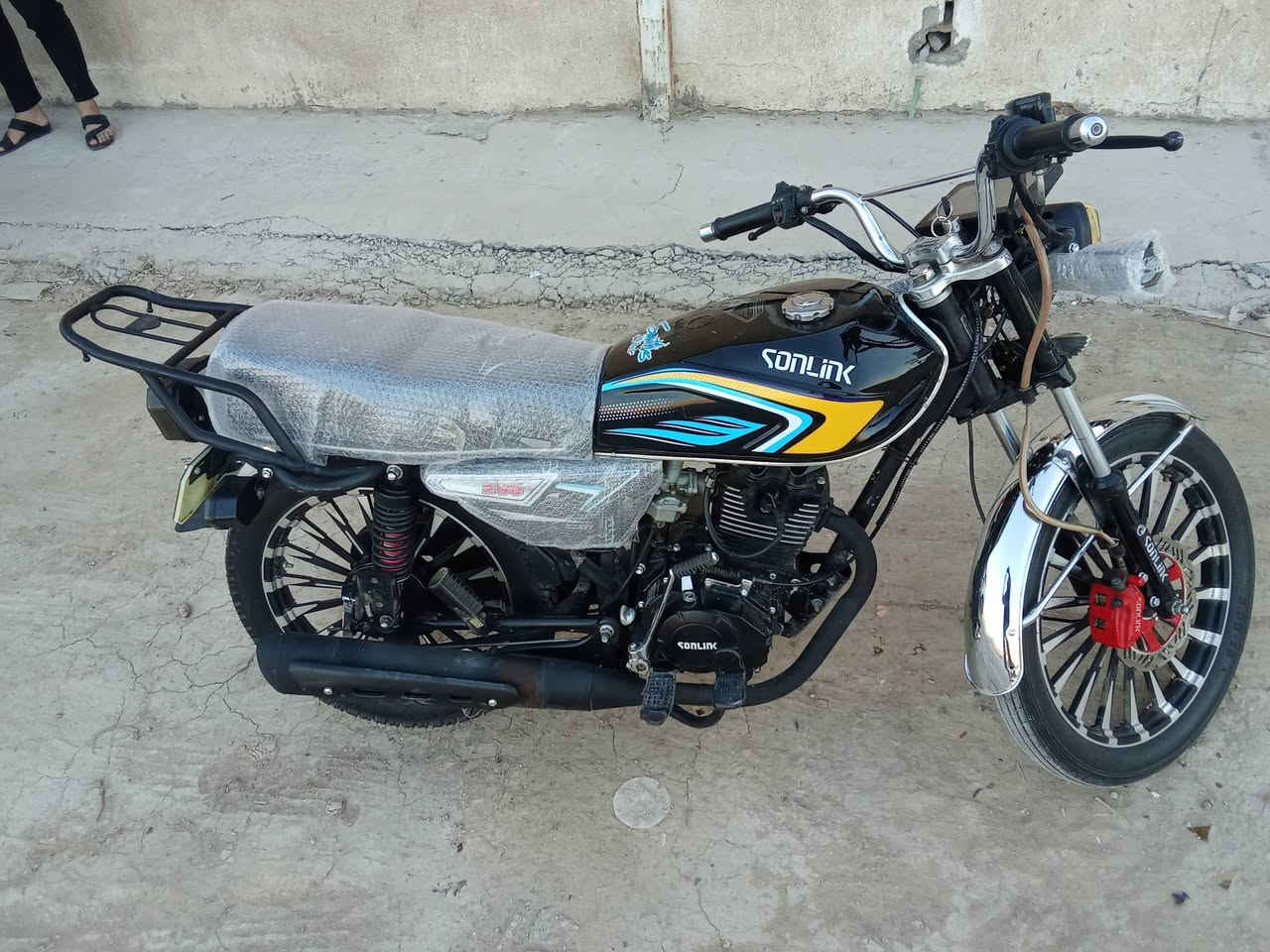 السلام عليكم اخوان سيفان موديل 2025اوراق اسكنر دراجه خير من الله محرك 200 السعر 750مكان حله مركز للستفسار ***********
