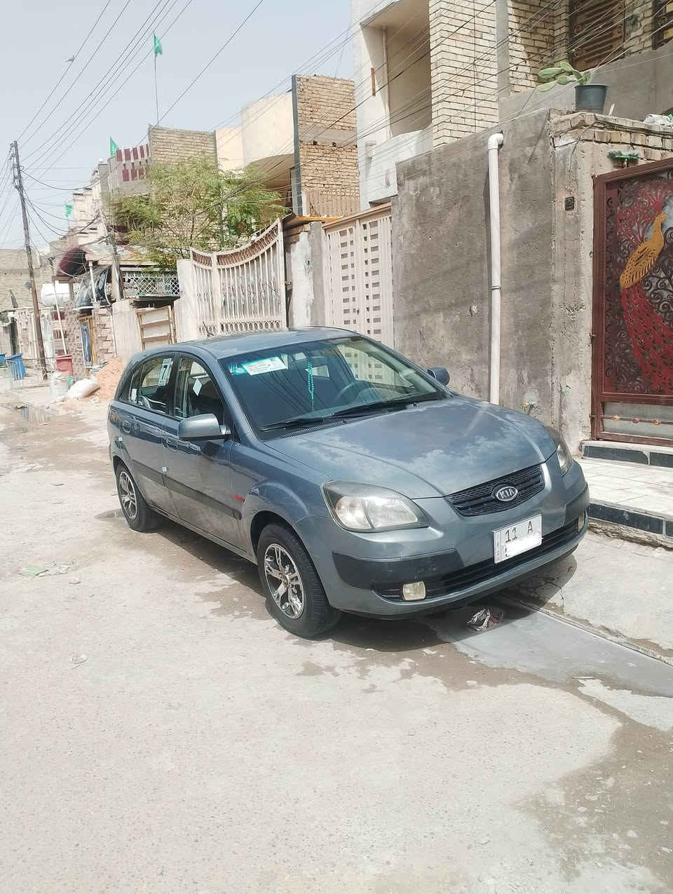 السلام عليكم
كيا ريو موديل 2006 وارد امريكي رقم بغداد انكليزي بسمي 
مكينة 1600 مكينة وكير مكفولات كهربائيات كلها شغالة تبريد ثلج صدر جديد منضومة زنون  المكان بغداد الرصافة الاستفسار ***********
