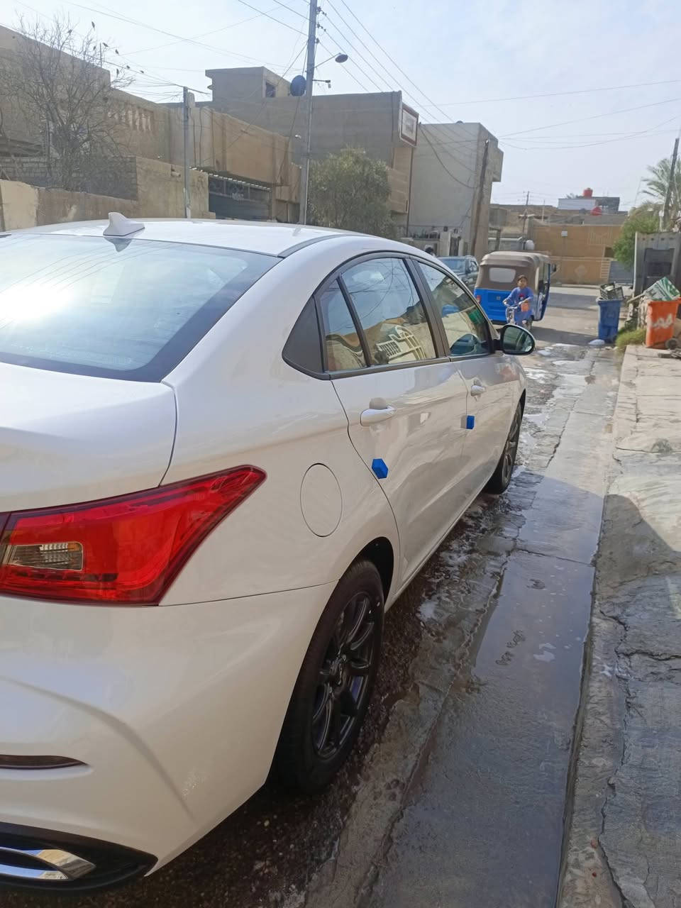 سلام عليكم شيري اريزو 5 موديل 2025 سياره حره ابسمي اربيل على وضع الشركة كفاله عامه ماشي 3000 وبيه ضمان سنه 5 كير ومكينه على شركة وحساس خلفي السعر 105 وبيه مجال الطيبين رقم ***********
