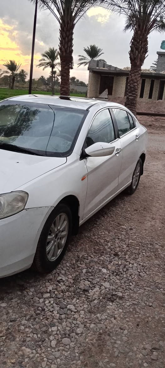 السلام عليكم-***********- شيري نيو استر 2014 رقم واسط مميز تحويل مباشر برائه ذمه واصله للمرور محرك وكير كورلا جاهزه للاخير فقط غاز التبريد بيه ظربه باب السائق وطخات بصيطه السعر 55 مكان السياره واسط العزيزيه
