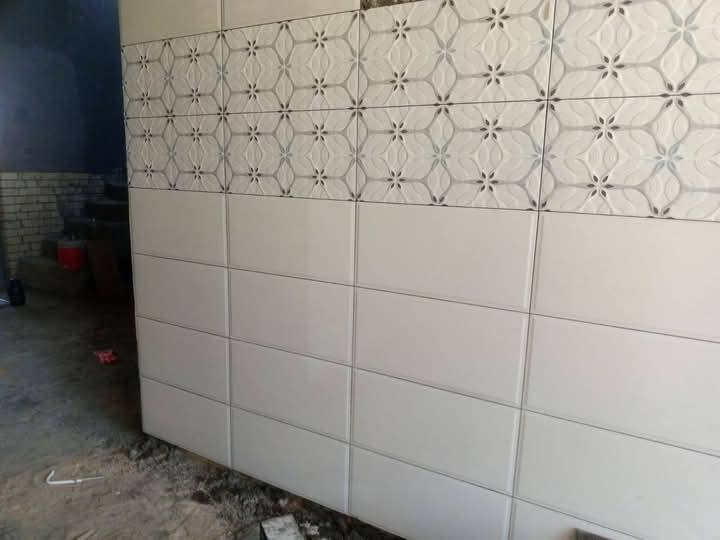 حياكم الله خلفة سيراميك شغل درجه أولى اتحمل كل مسؤلية الشغل متفرغ ***********
