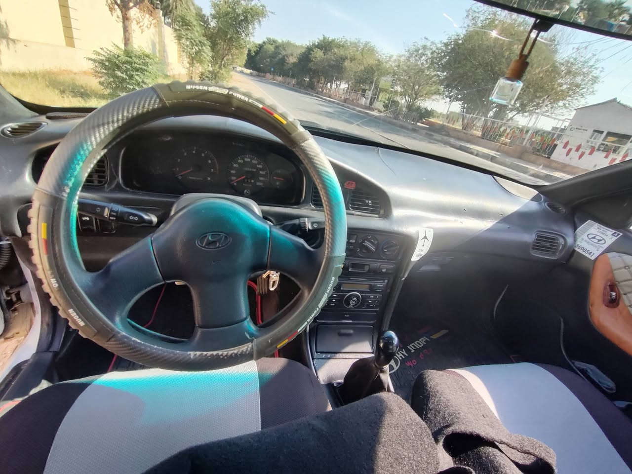 السلام عليكم سوناتة موديل 2000 كير عادي محرك 2000 رقم ديالى  تبريد و تدفئة صدر جديد دبلات خلفي جديد سنوية سنة 2027 سيارة بأسمي شرط التحويل دبلات خلفي جديد محرك صافي جويتر اي سي كلة جديد ونوزلات تخم جديد  لاخربطة ولاشي تخم تايرات جديد ويل المرغوب كهربائيات كلهة شغالة باقي تفاصيل صور او الاتصال ***********
السعر 40 بيه مجال 
عنوان ديالى قضاء خانقين
