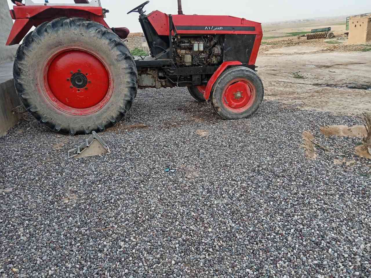 سلام عليكم تركتر عنتر ٨١ اللبيع بدون رقم السعر    خمسه ونص( ويرهم مروس بتركتر جوندير//او فيات//***********
