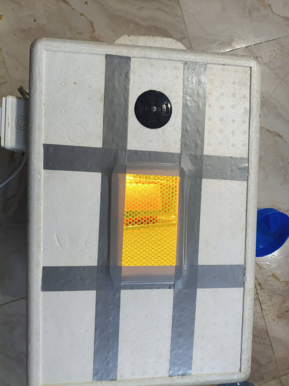 متوفر الفقاسات الفلين شغل مضبوط نسبة التفقيس حلو وممضمونة وتحكم دقيق الفقاسة تشيل كثر من 100بيضة دجاد والطلب والستفسار راسلونة على الصفحةاو على الرقام التالية ***********
0782444500
