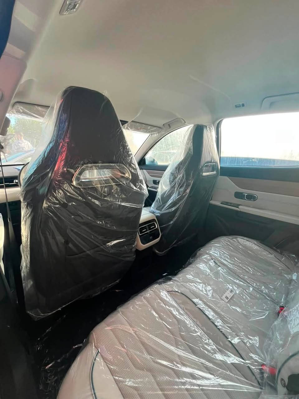 🚘✨ وصلت الآن إلى معرض دار السلام لتجارة السيارات ✨🚘

سوئيست S06 كومفورت موديل 2026 🤍🔥

✅ محرك 1.5 تيربو
✅ ناقل حركة أوتوماتيك DCT
✅ شاشة كبيرة مع Apple CarPlay وAndroid Auto
✅ سقف بانوراما
✅ بصمة تشغيل ودخول ذكي
✅ كاميرا خلفية وحساسات
✅ تصميم عصري ومواصفات مميزة تمنحك تجربة قيادة ممتعة.

📍 متوفرة الآن في معرض دار السلام لتجارة السيارات
📍 معارض البياع – مدخل الشارع المميز

📞 للاستفسار:
***********
***********

دار السلام… ثقتكم هي نجاحنا.

