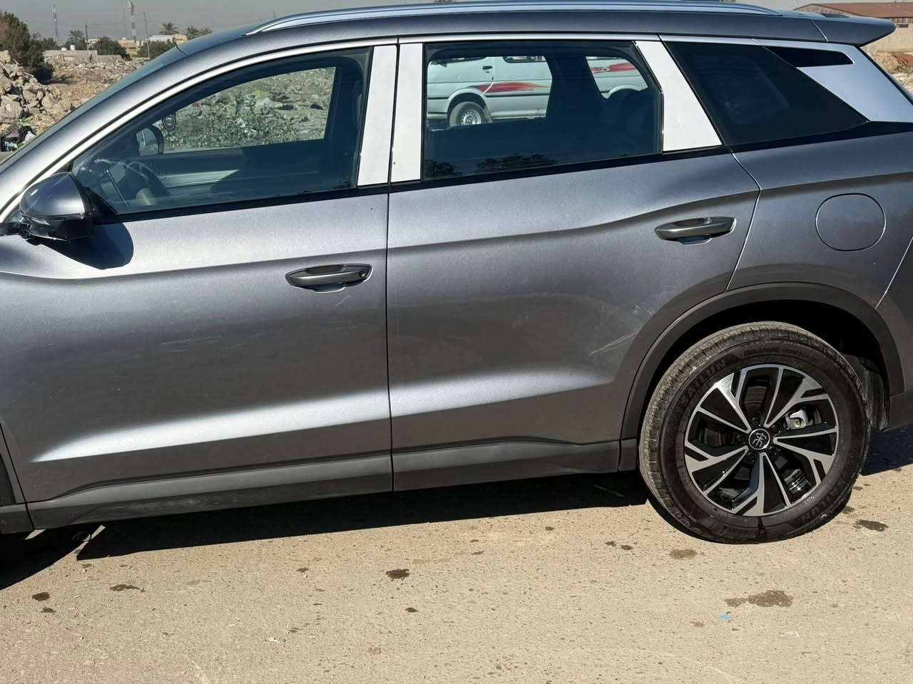 السلام عليكم للبيع بيوايدي سونك برو فول مواصفات بس فتحه نقص سيارة بعدهه بوضع شركه مكفوله كفاله عامه  سياره بسمي وجاهزه مكاني بغداد جسر ديالى للستفسار رقمي ***********
