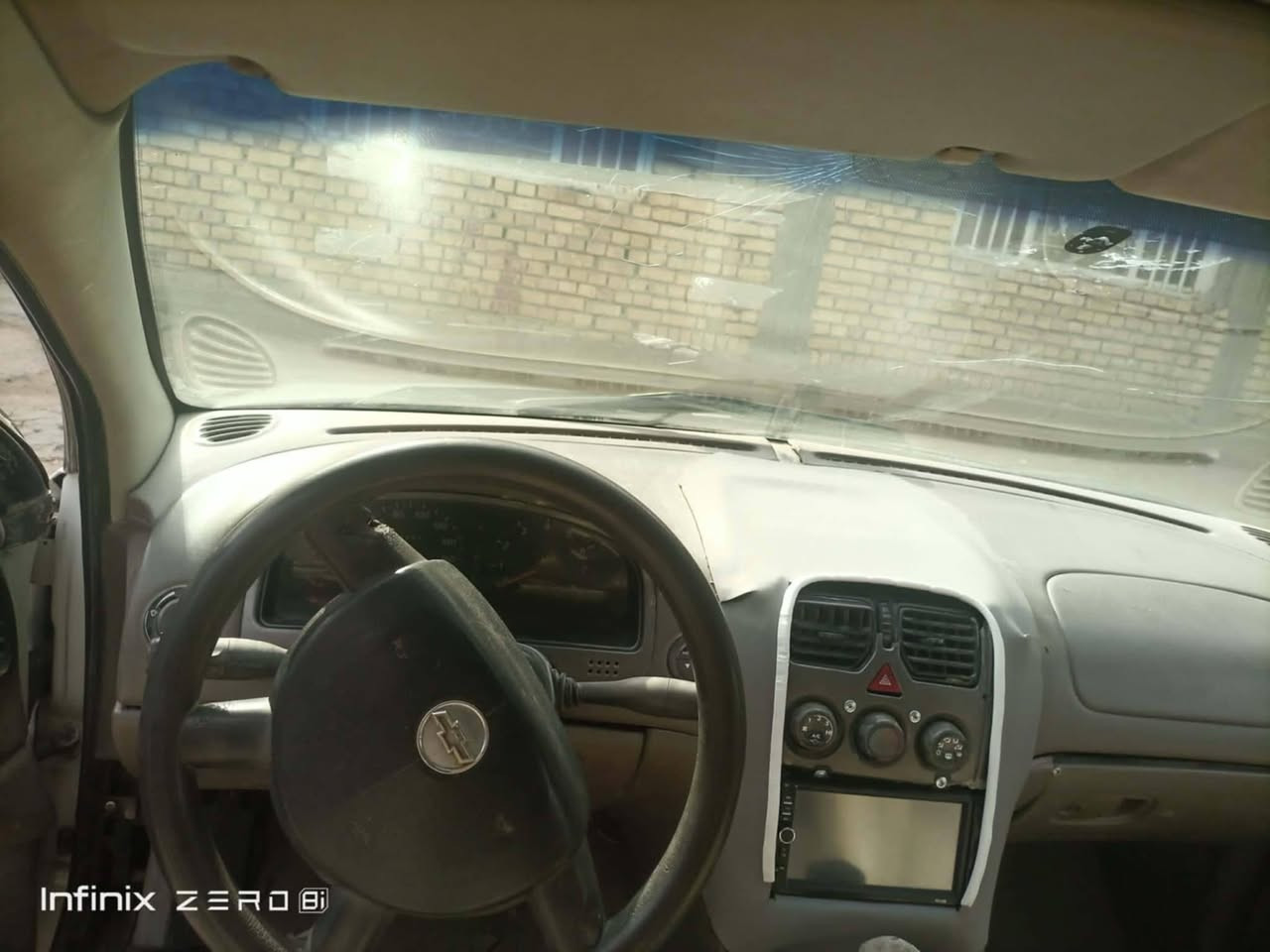 سلام عليكم  شوفر ليت لوميكا مديل2003 محور ففتي سعر 25 وبيه مجال واتساب ***********
