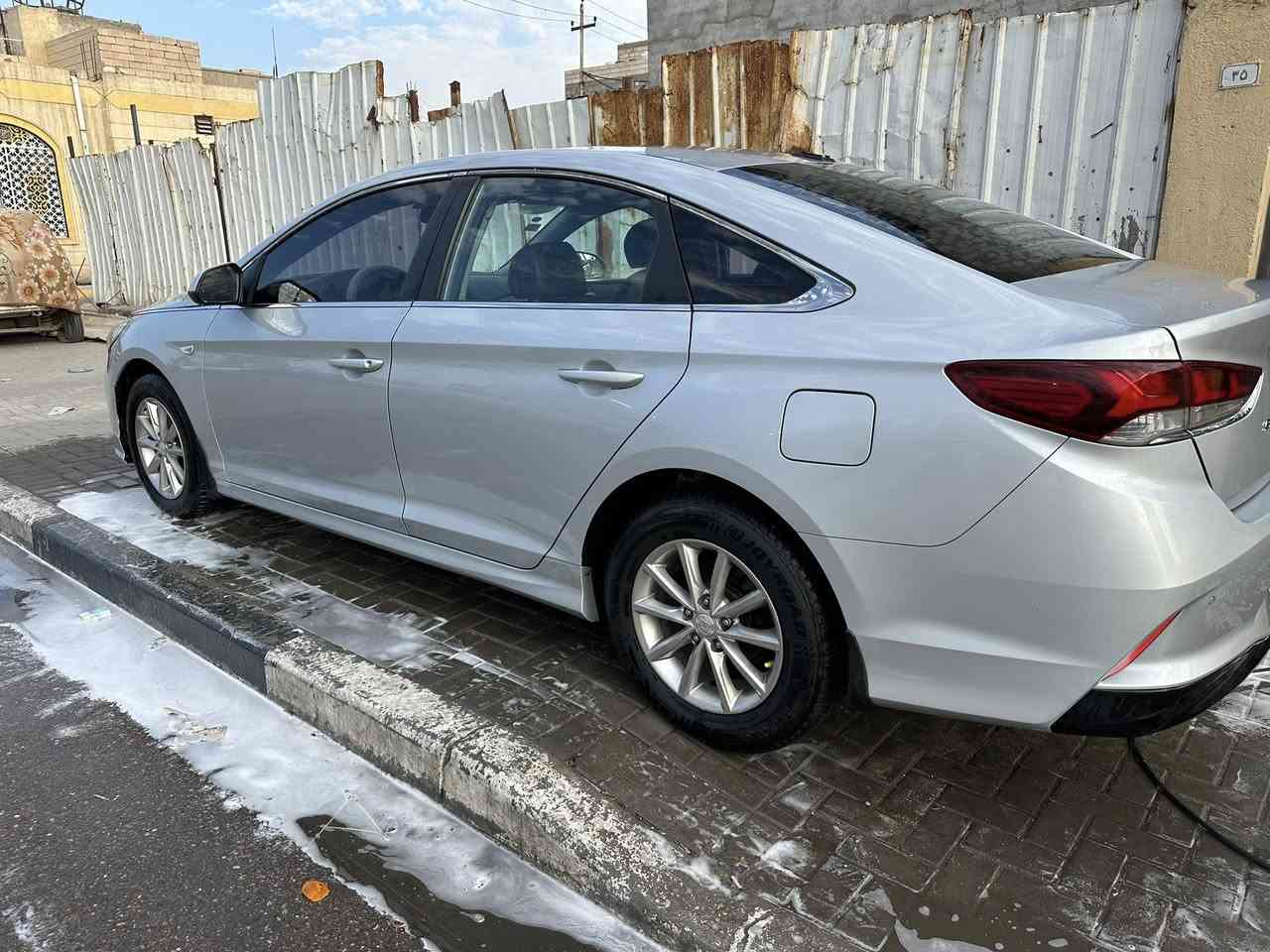 سلام عليكم سوناتا موديل 2020 معله موديل سياره قاز بلاد خط واحد سياره بصره بسمي وراد كوري ولكوري ماينكقل من الصبق كفاله من الضربه والكصه السعر 140 وبيه مجال *********** العنوان بصره القبله
