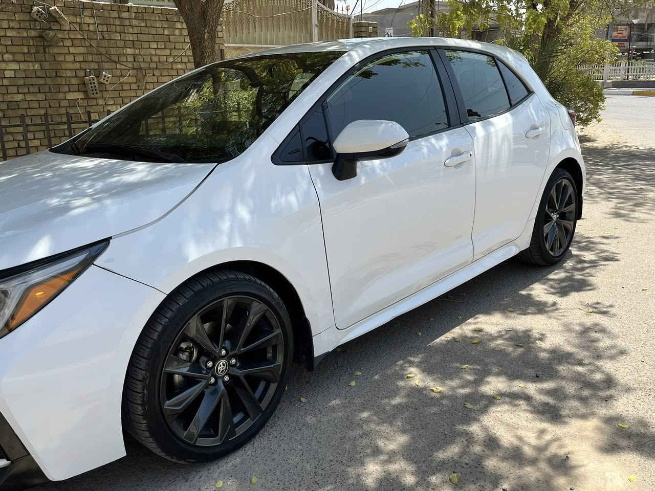 السلام عليكم
للبيع كورلا هاج باك 2024 
SXE
صناعه ياباني لاتجميع ماليزي ولا تركي 
فول موصفات لون ابيض
كشنات جلد 
كشنات كهرباء
تدفئه تربيد كشنات
كيجات شاشه 
شحن لاسلكي 
شاشه جبيره 
محرك ٢٠٠٠ كير عشر نمر 
كير شفتات استيرن 
رادارت ٣٦٠ درجه 
ويل كب رياضي ١٧
بك لايت لد لايت لد عدسه
تبريد ثلج 
رقم بغداد 
الحادث جاملغ وبنيد رقم بغداد بسمي بانزين مشايه ٢٥ الف السعر كلش مناسب 
مكان السياره بغداد
***********
