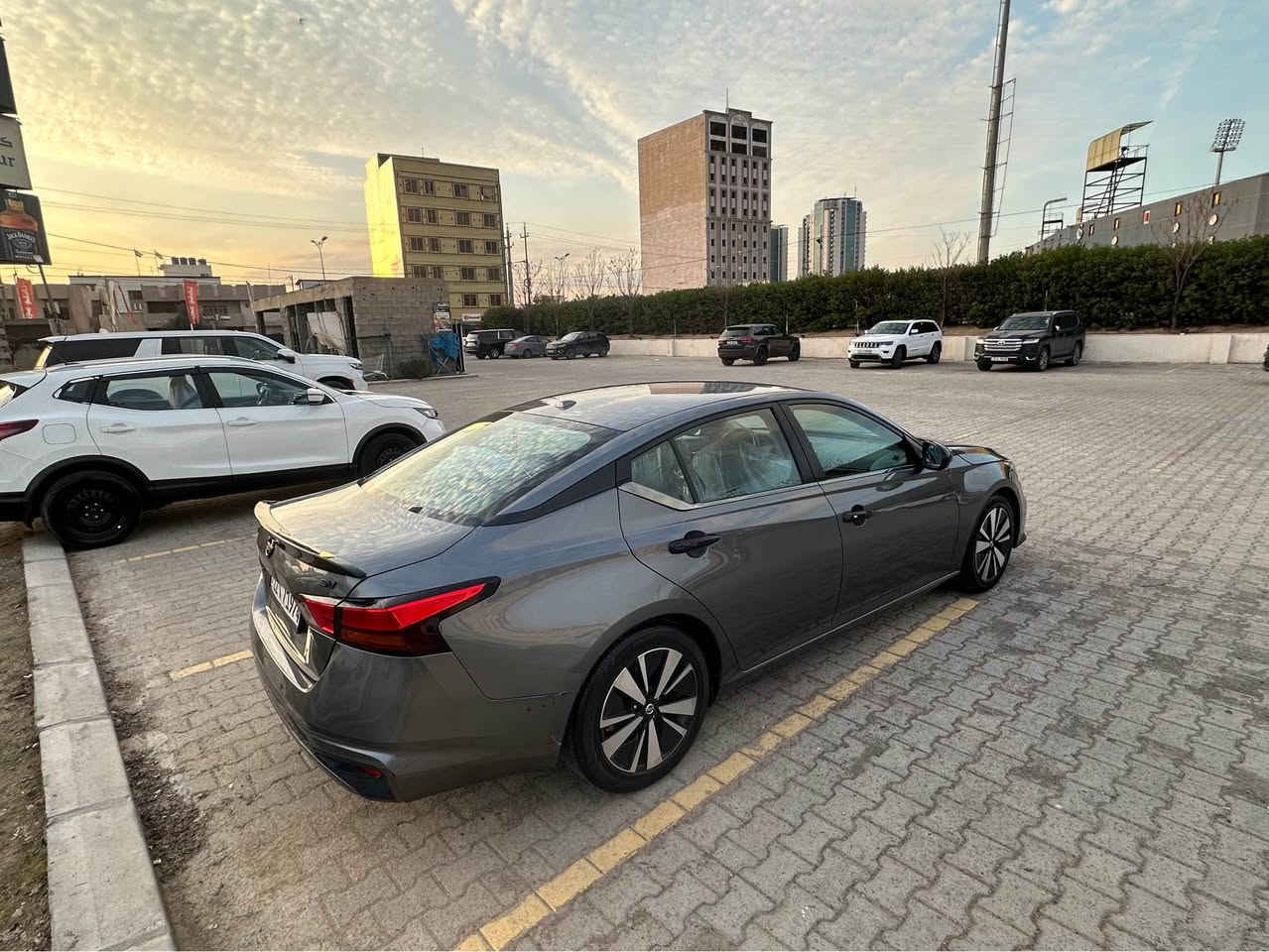 1پارچەی سبوخە دوپارچەی کلیری امریکا پیشی کەپسە بی ایرباگە بەردی گزوز رادار هەموو شتی بەشەرت زانیاری زیاتر*********** أربيل, العراق
